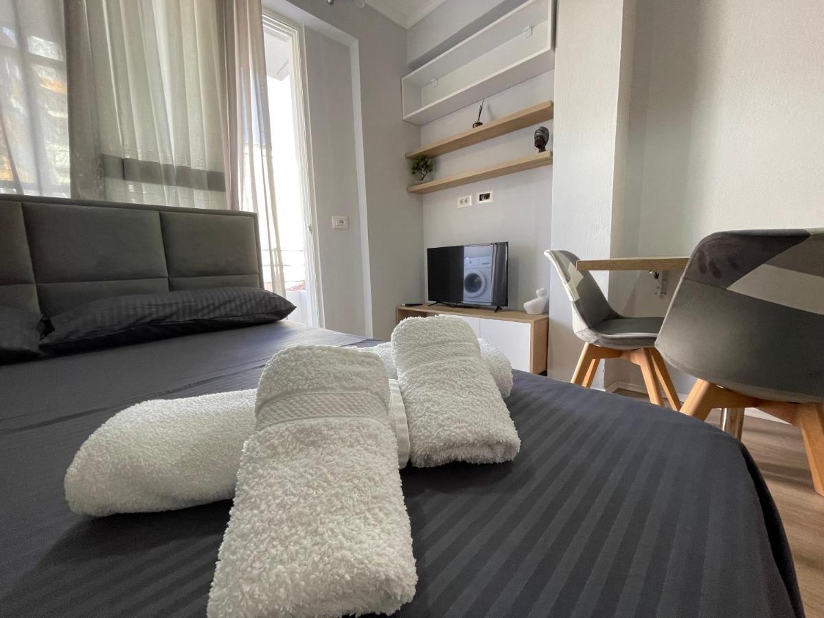 Tirana Sunshine Apartment Buitenkant foto