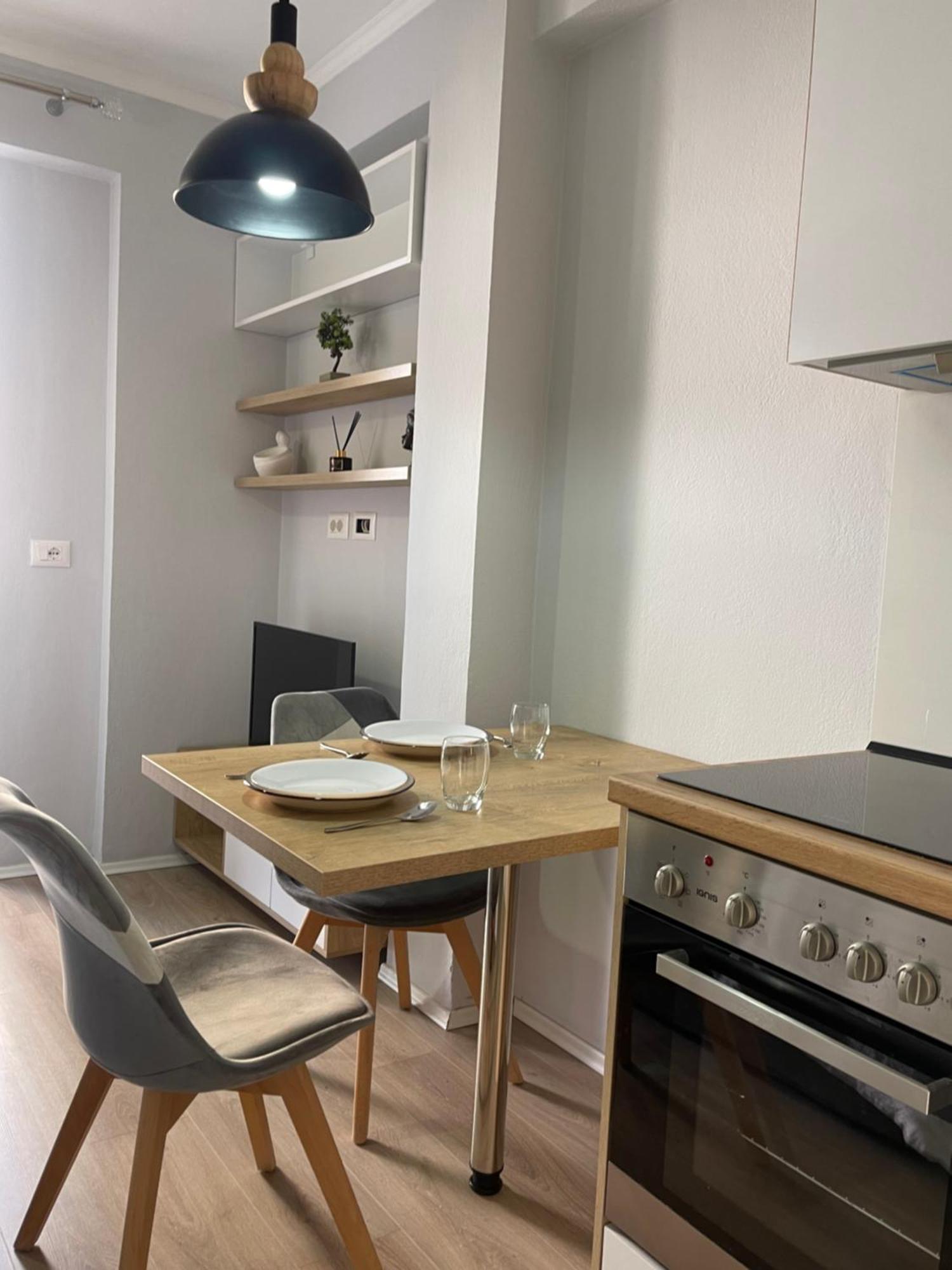 Tirana Sunshine Apartment Buitenkant foto